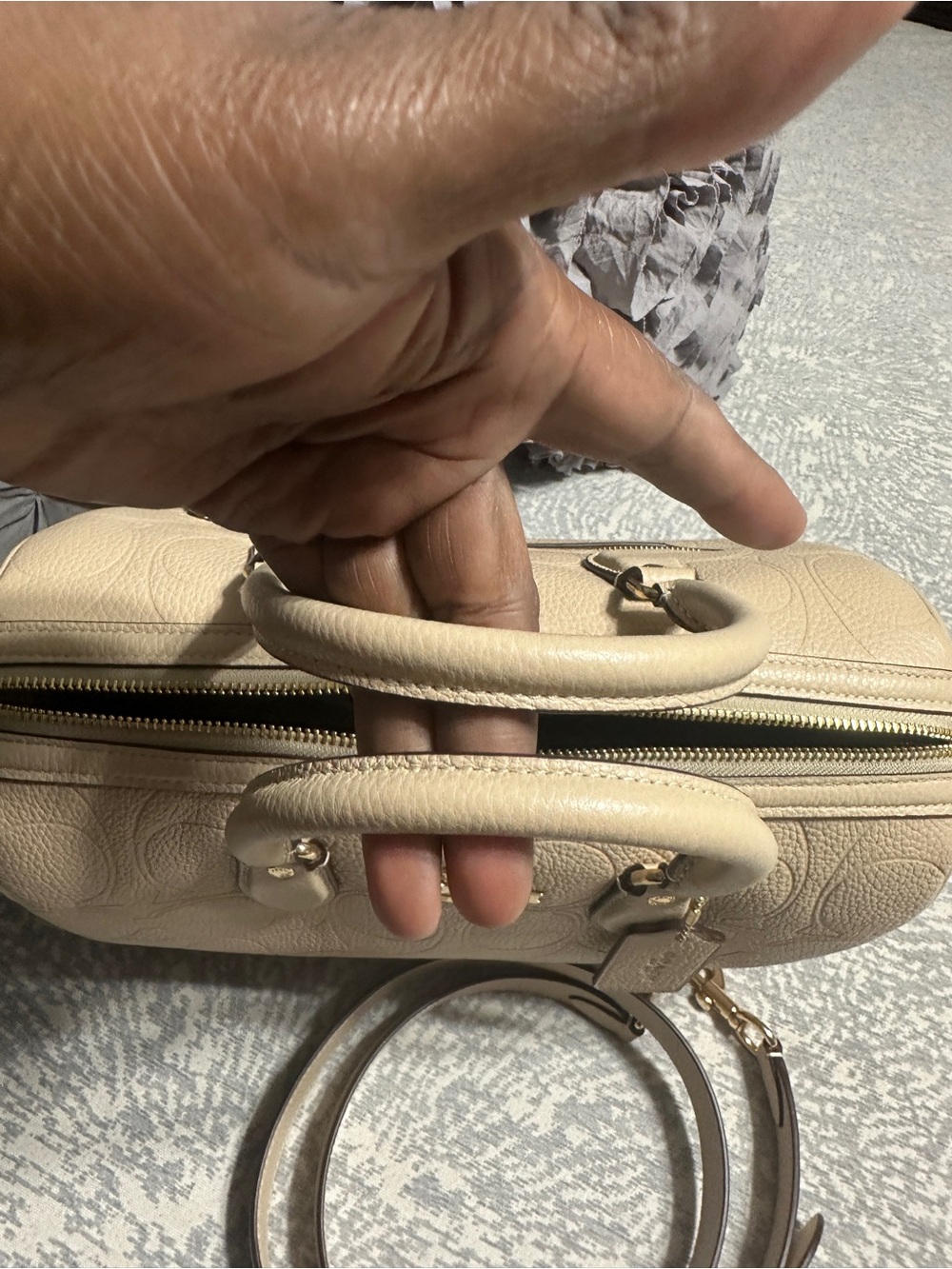 COACH Large Signature Leather Rowan - Picture 5 of 10